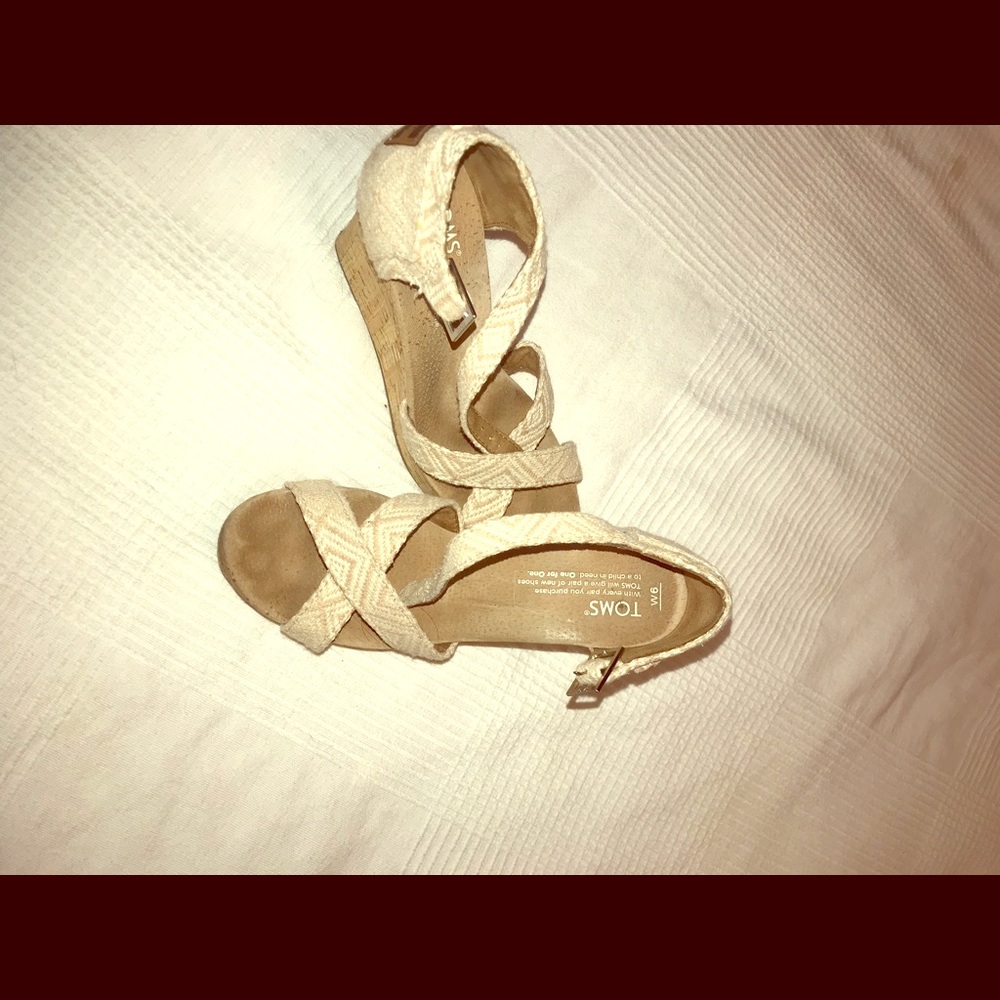 Toms strappy wedge